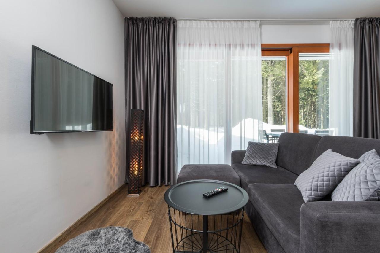 Hotel Kralovka Bedřichov Buitenkant foto